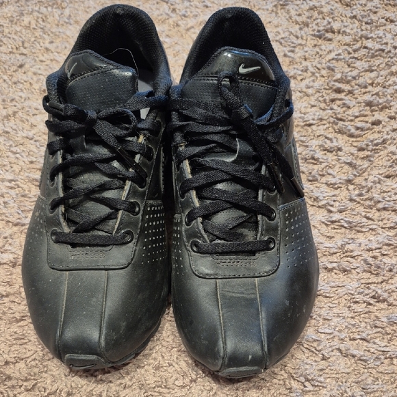 Nike Men's Black Shox Athletic Shoes - Picture 2 of 5